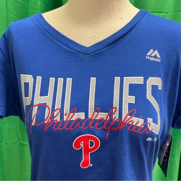 Phillies V-Neck T-shirt - Picture 2 of 11